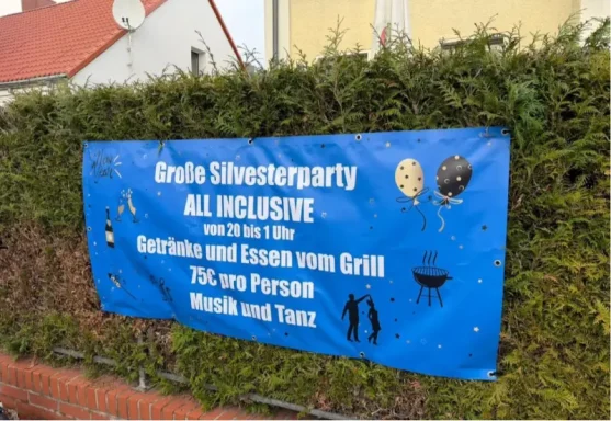 Banner Banner für ein Grillfest mit dem Thema „All Inclusive“ und Veranstaltungshinweisen.